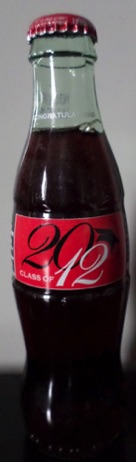 2011- class of 2012 € 5,00 coca cola flesjes 8oz 2012 clas off.jpeg